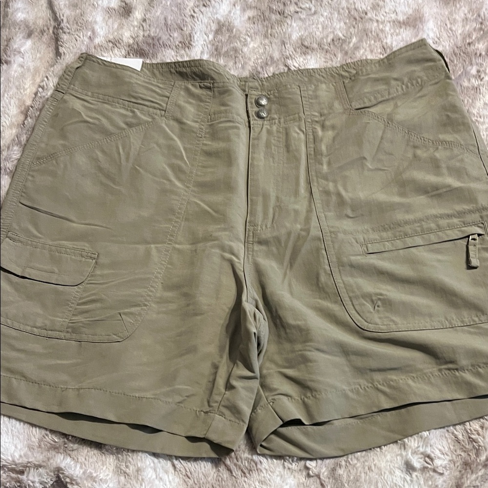 Bass Pro Shops Khaki Cargo Shorts